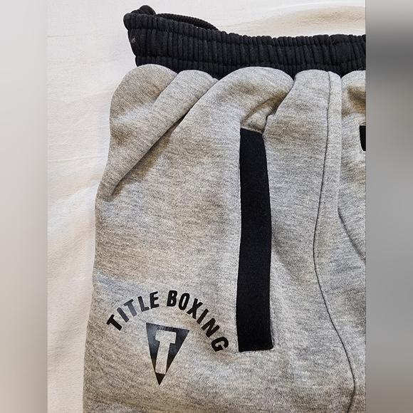 NWT Title Boxing Men's Hearther Gray Black Trim 2 Pockets Sweatpants, sz XL - Picture 10 of 15